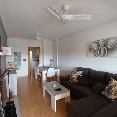 Agreable Appartement Avec Piscine Commune ซานเปรโดเดลปีนาตาร์ ภายนอก รูปภาพ