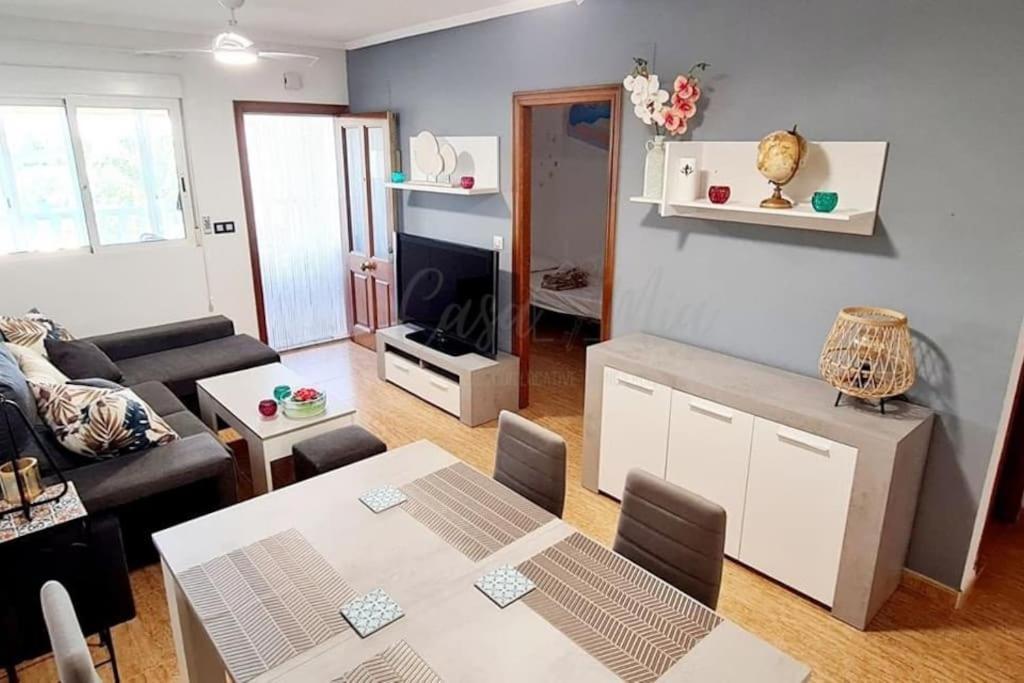 Agreable Appartement Avec Piscine Commune ซานเปรโดเดลปีนาตาร์ ภายนอก รูปภาพ